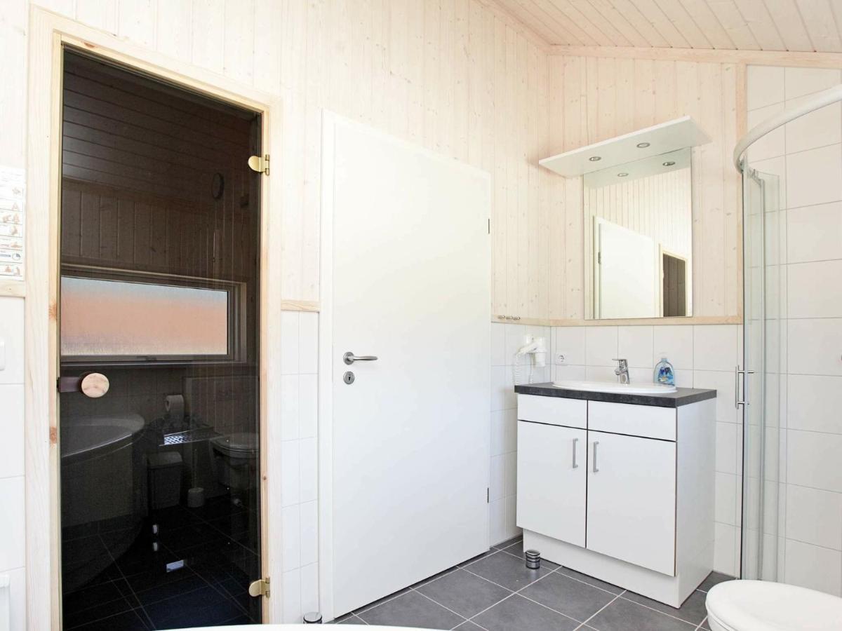 Four-Bedroom Holiday Home In Grossenbrode 1 Zewnętrze zdjęcie